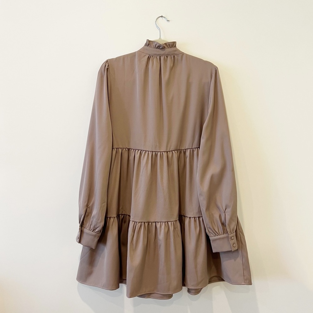 En Saison Tiered Babydoll Dress Peasant Band Collar Long Sleeve Mushroom M - Picture 7 of 16